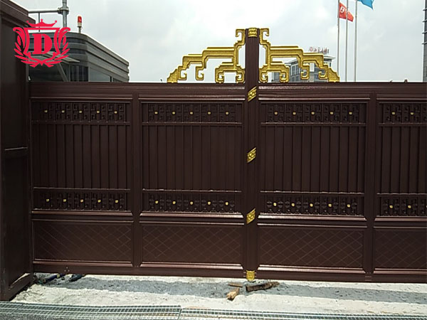 工廠大門